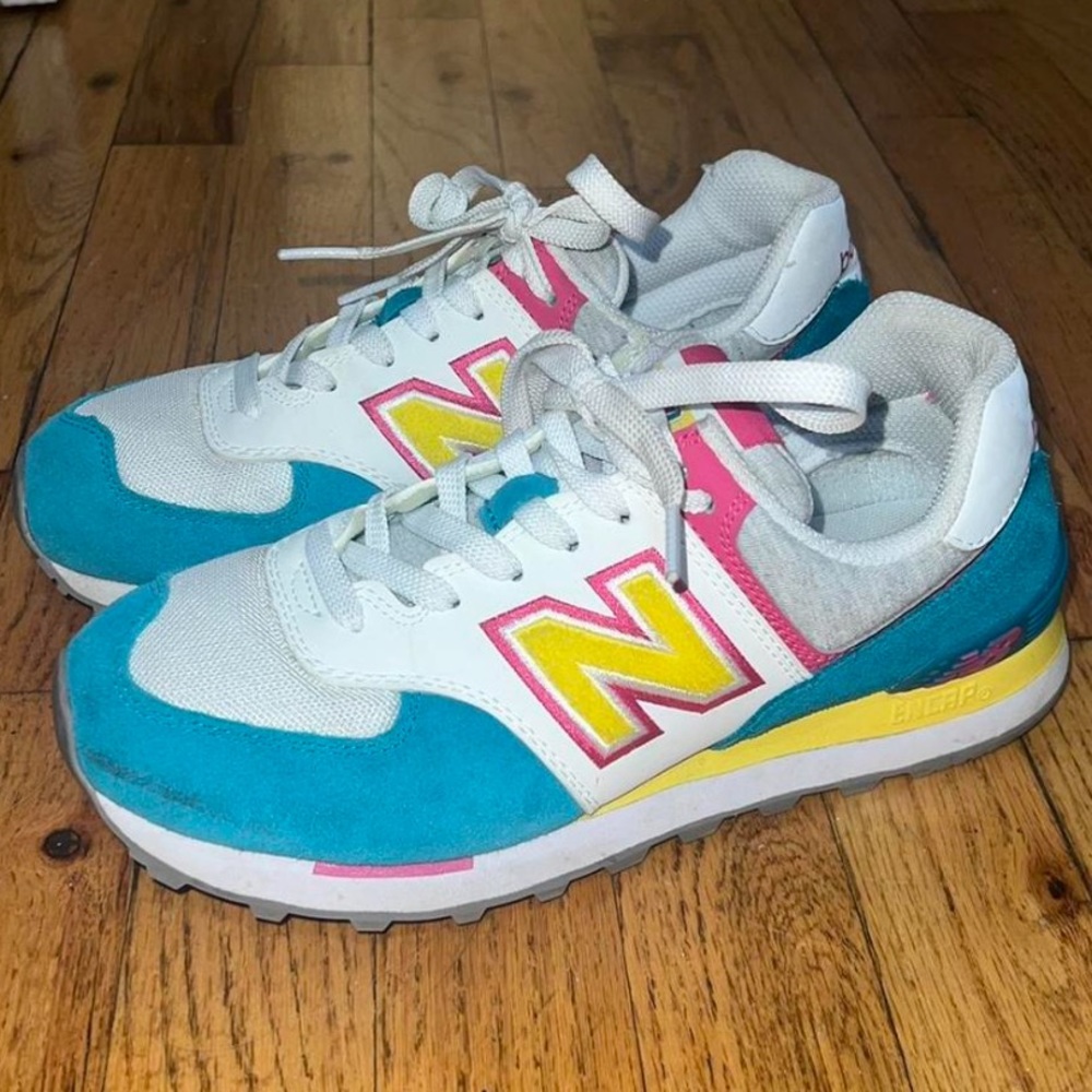 New Balance Size 7 Sneaker